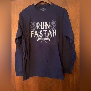 Women’s M Chowdaheadz long sleeve tee shirt